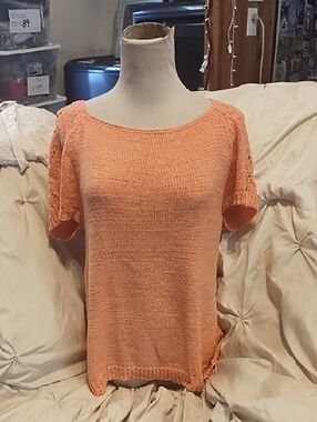 Lightweight Peach Knit Short-Sleeve Sweater